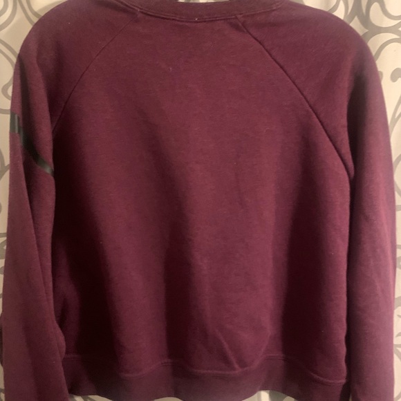 Nike Women’s Burgundy Crewneck Sweatshirt - Picture 4 of 7